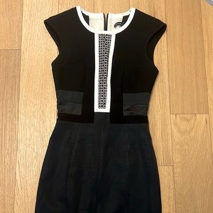 Brand: Karen Millen, Size: US 4, Color: Navy, Black.